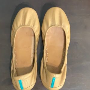 TIEKS CAMEL FLATS